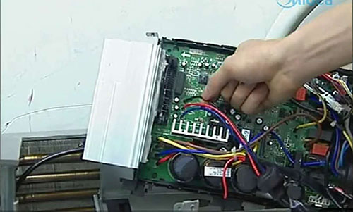 万年美的空调电话是多少